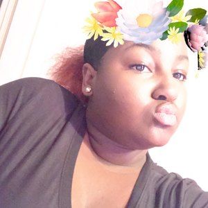 Meet your Posher, Derricka